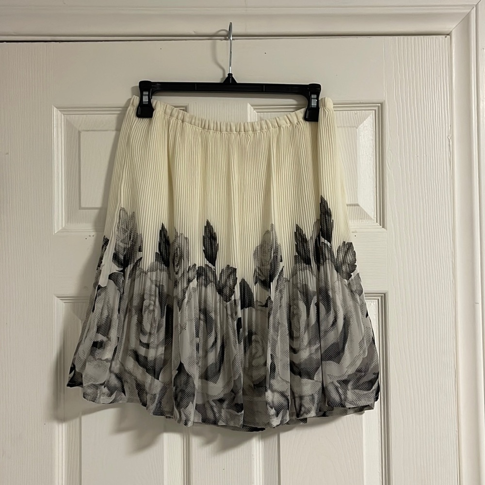 Cream with black roses Skirt